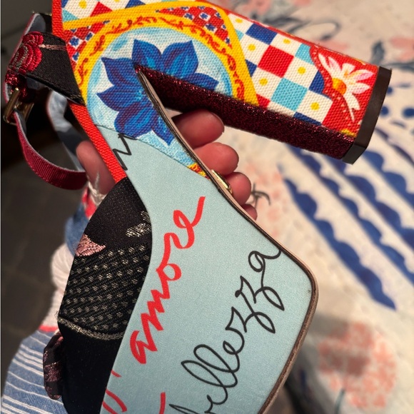 Dolce & Gabbana Patchwork Floral Platform Heels 36 - Picture 16 of 17